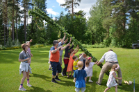 Röste.nu – Röstebilder – Midsommarfirande vid Dönjegården 2024