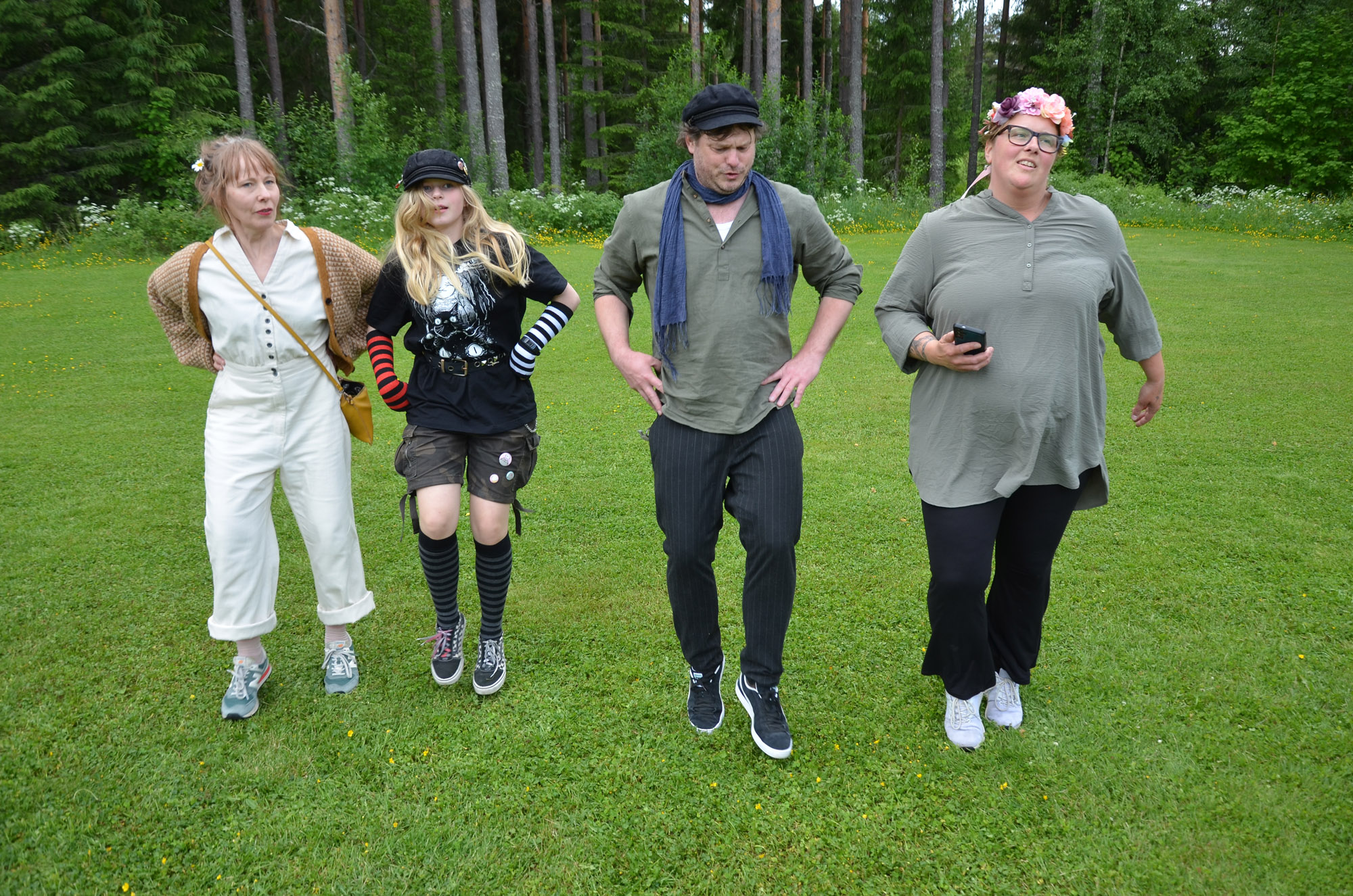 Röste.nu – Röstebilder – Midsommarfirande vid Dönjegården 2025