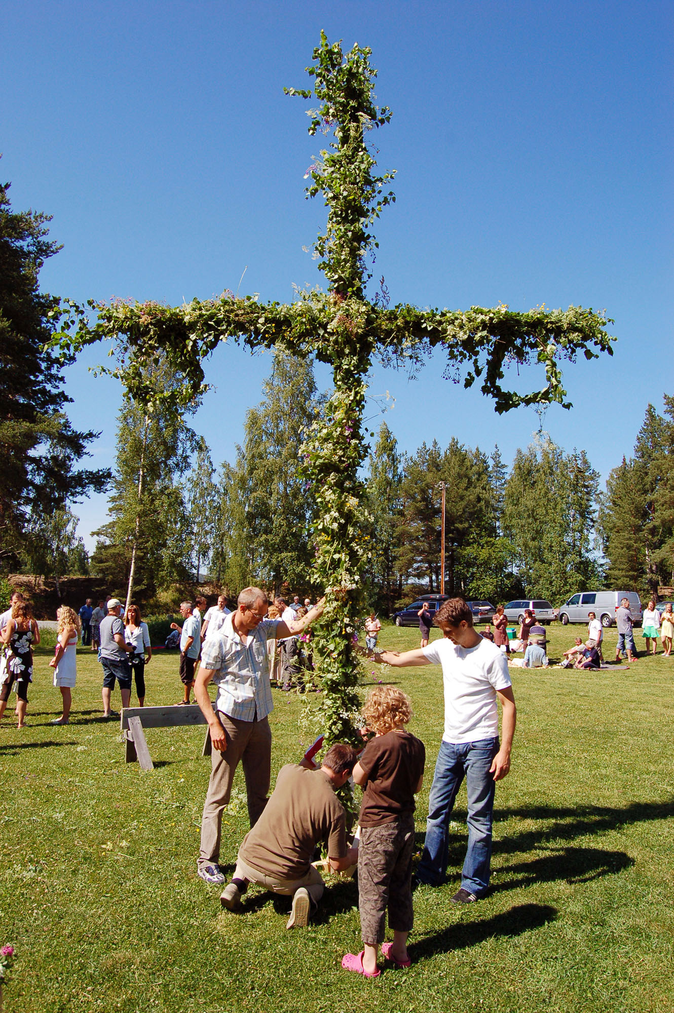 Röste.nu – Röstebilder – Midsommarfirande vid Dönjegården 2007