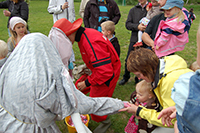 Röste.nu – Röstebilder – Midsommar firades av många vid Dönjegården 2009