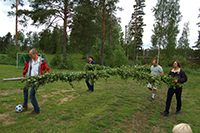 Röste.nu – Röstebilder – Midsommar firades av många vid Dönjegården 2009