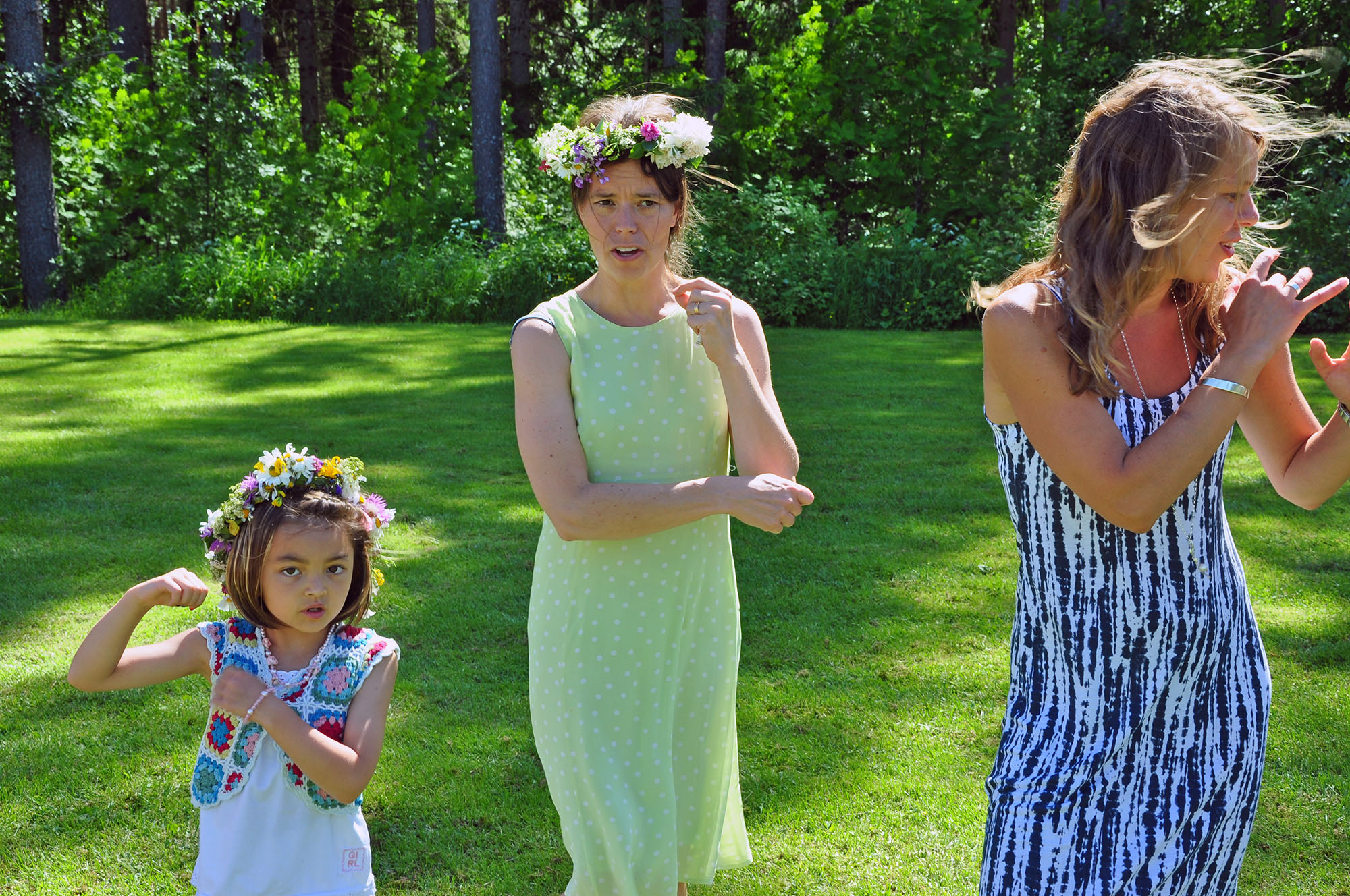 Röste.nu – Röstebilder – Midsommarfirande vid Dönjegården 2013