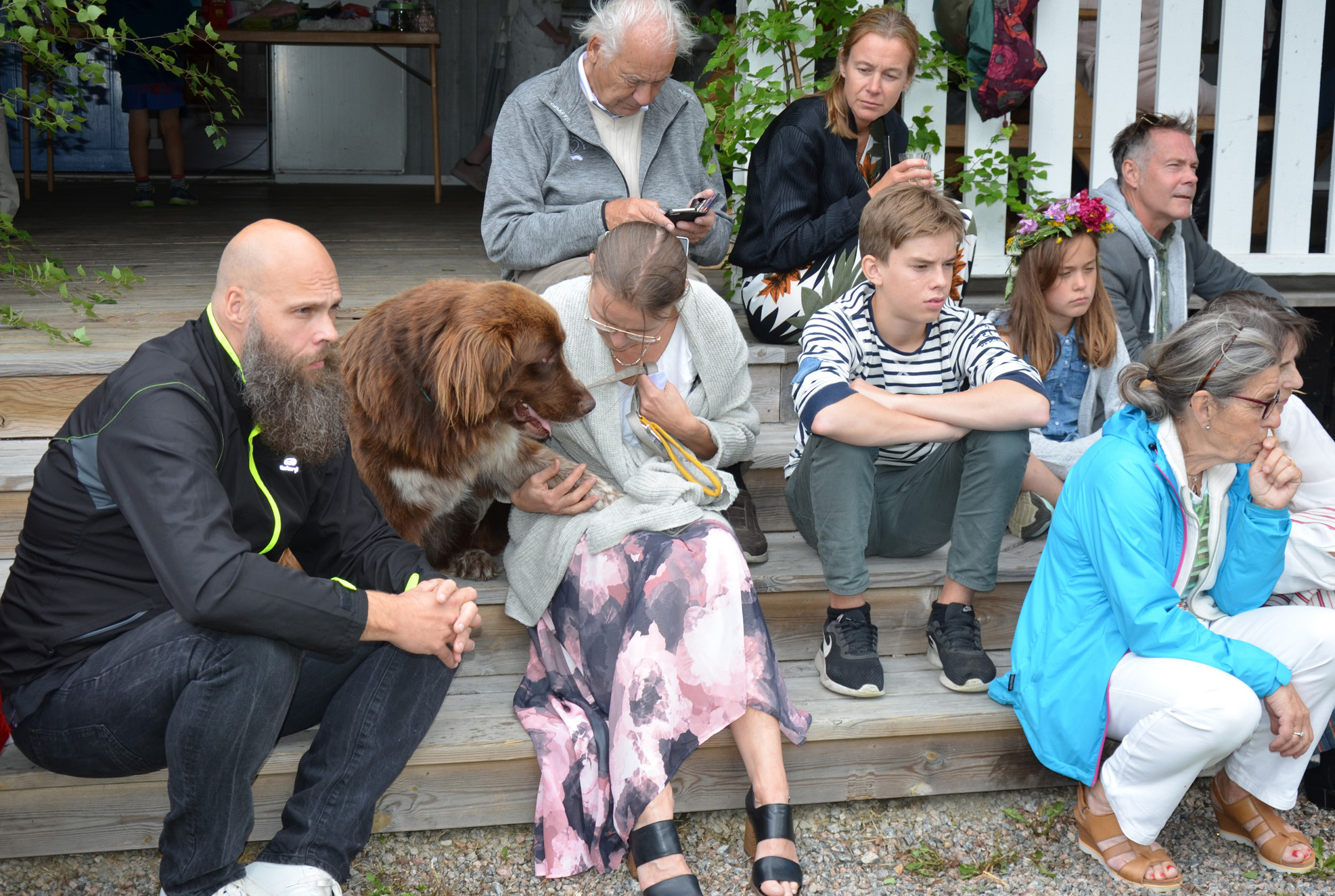 Röste.nu – Röstebilder – Välbesökt midsommarfirande vid Dönjegården 2018