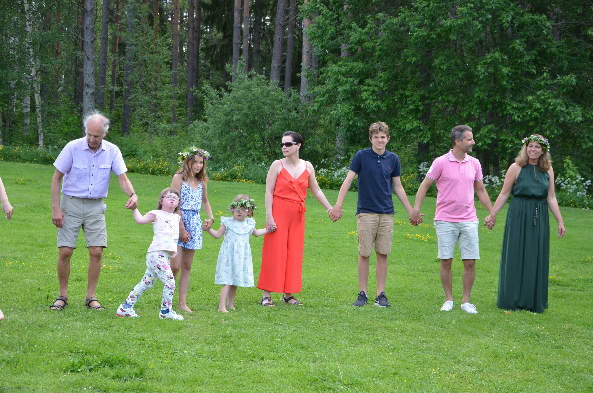 Röste.nu – Röstebilder – Midsommarfirande vid Dönjegården 2019