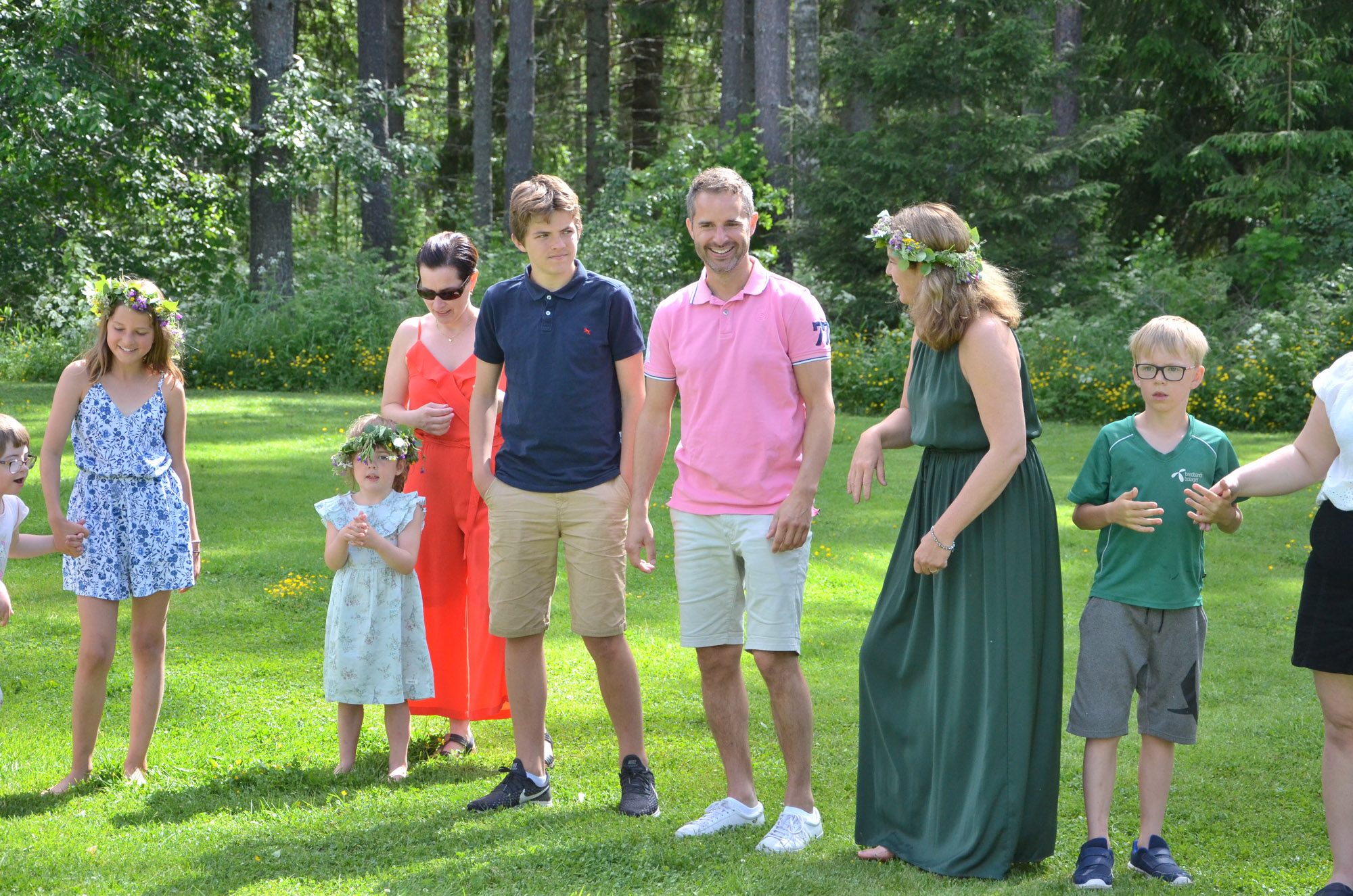 Röste.nu – Röstebilder – Midsommarfirande vid Dönjegården 2019