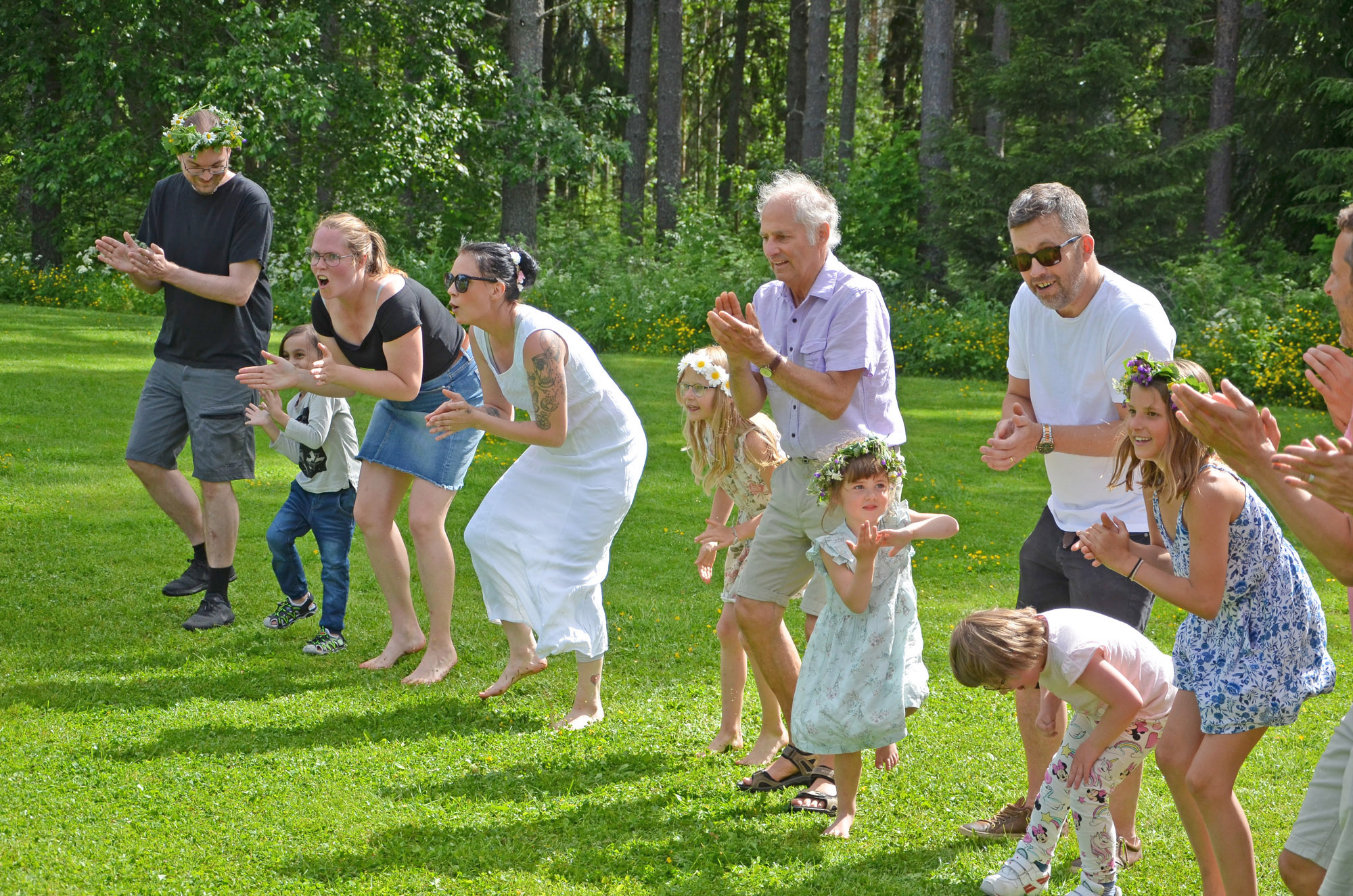 Röste.nu – Röstebilder – Midsommarfirande vid Dönjegården 2019