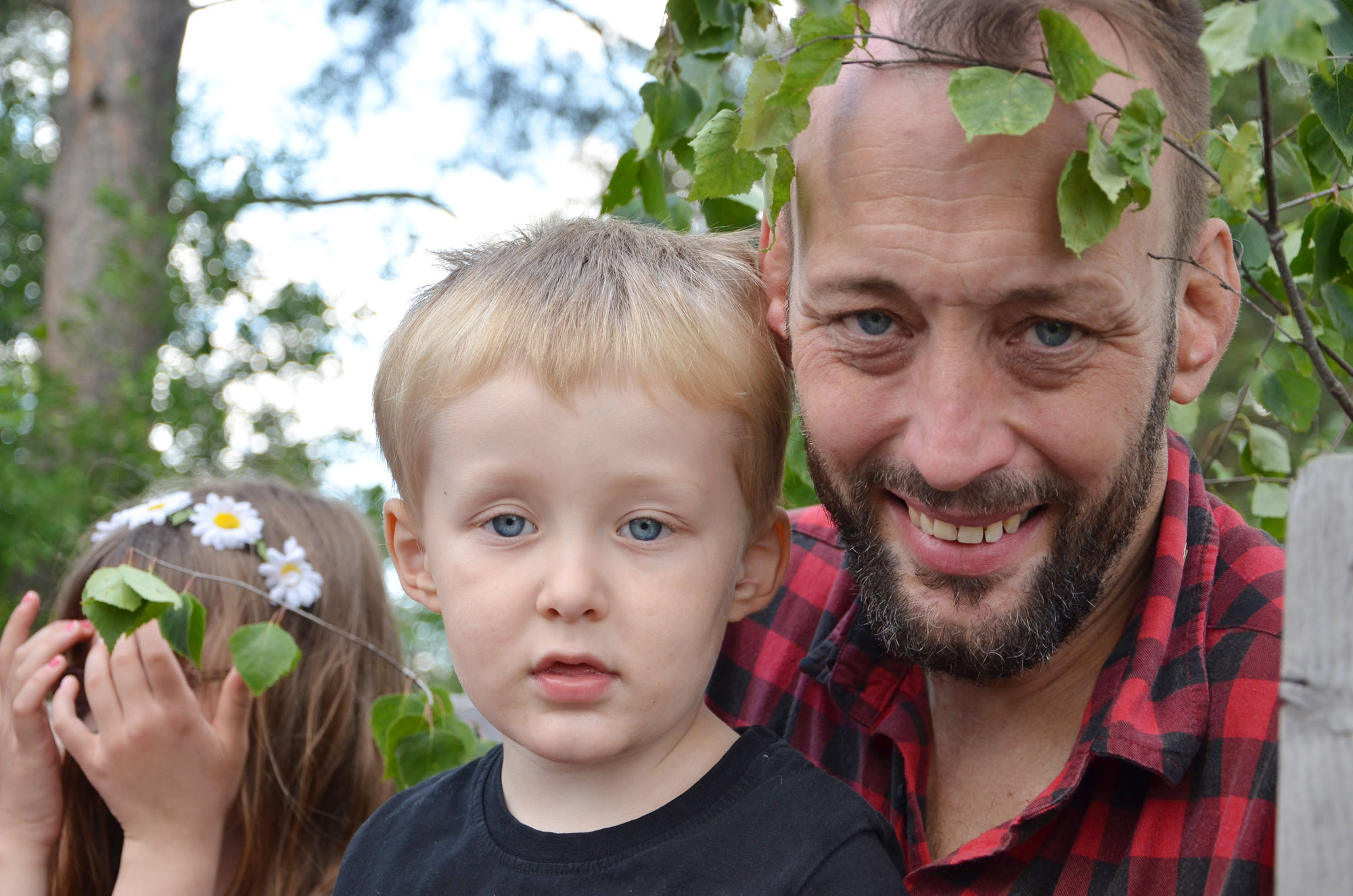 Röste.nu – Röstebilder – Midsommarfirande vid Dönjegården 2019