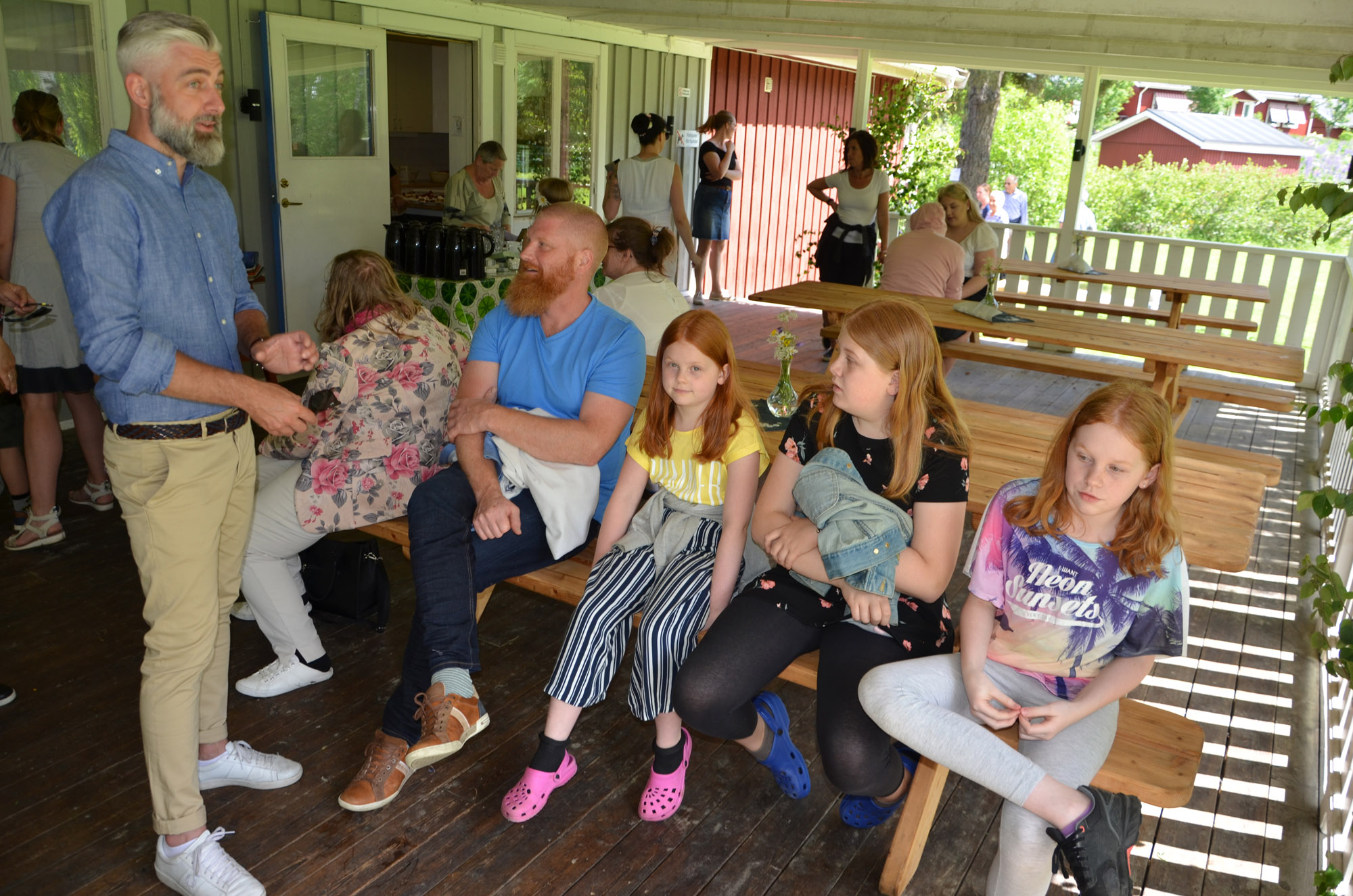 Röste.nu – Röstebilder – Midsommarfirande vid Dönjegården 2019