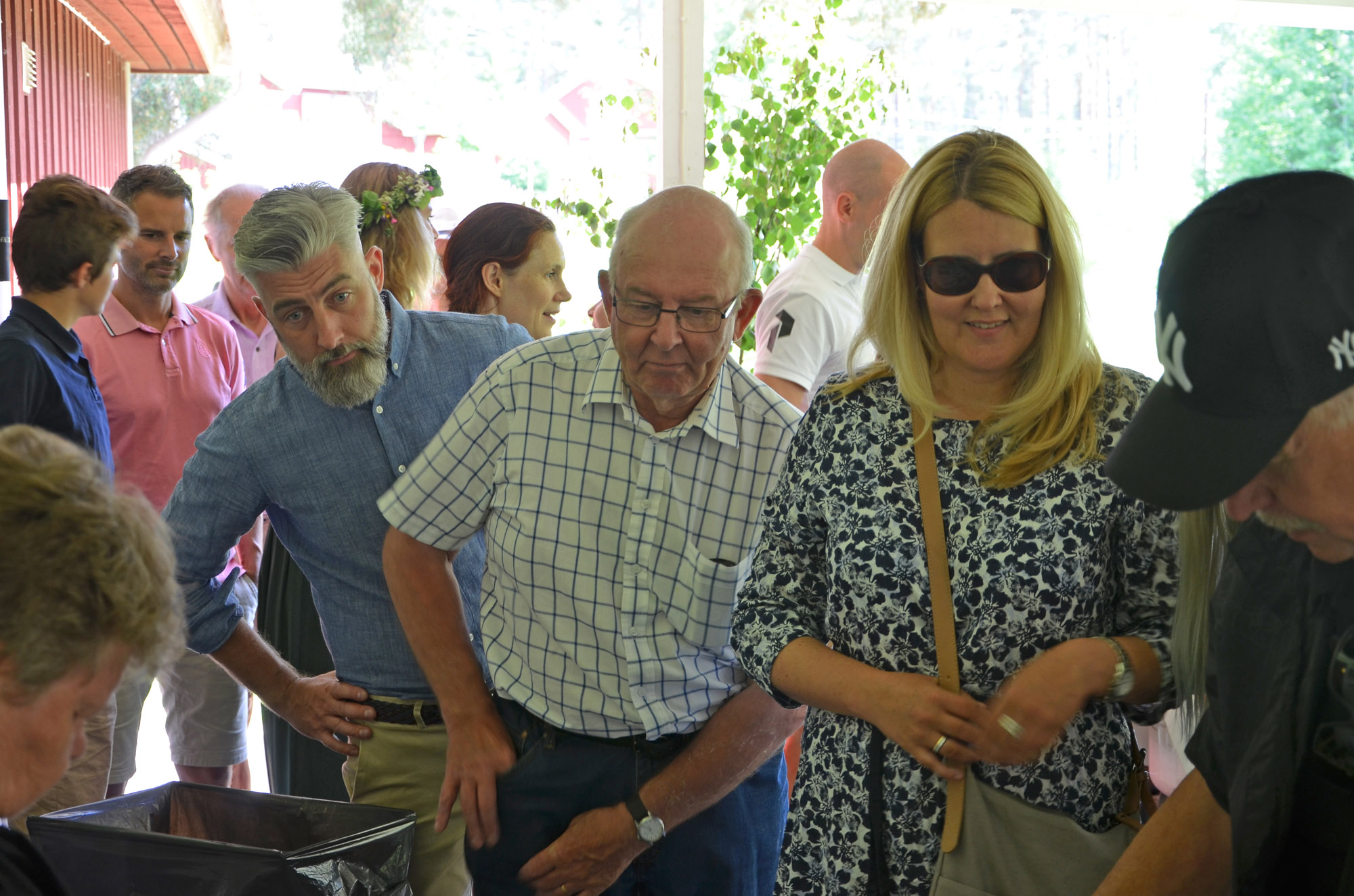 Röste.nu – Röstebilder – Midsommarfirande vid Dönjegården 2019