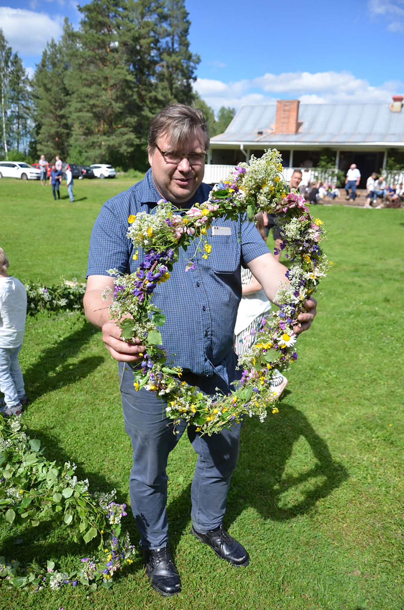 Röste.nu – Röstebilder – Midsommarfirande vid Dönjegården 2019
