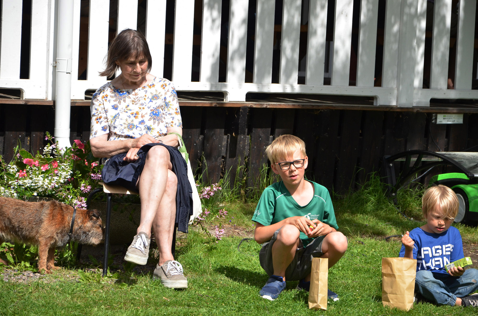 Röste.nu – Röstebilder – Midsommarfirande vid Dönjegården 2019