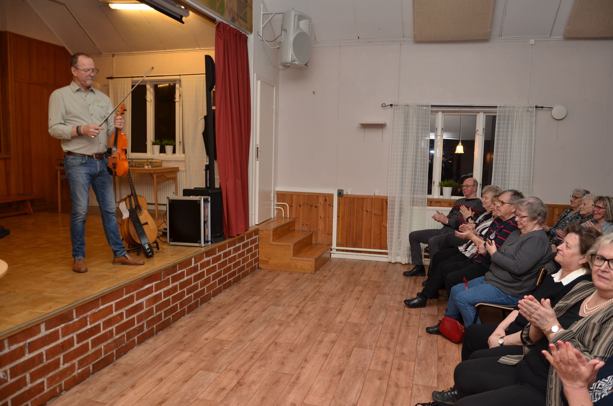 Röste.nu – Röstebilder – Musik- och humorshow med Janne Krantz 2020