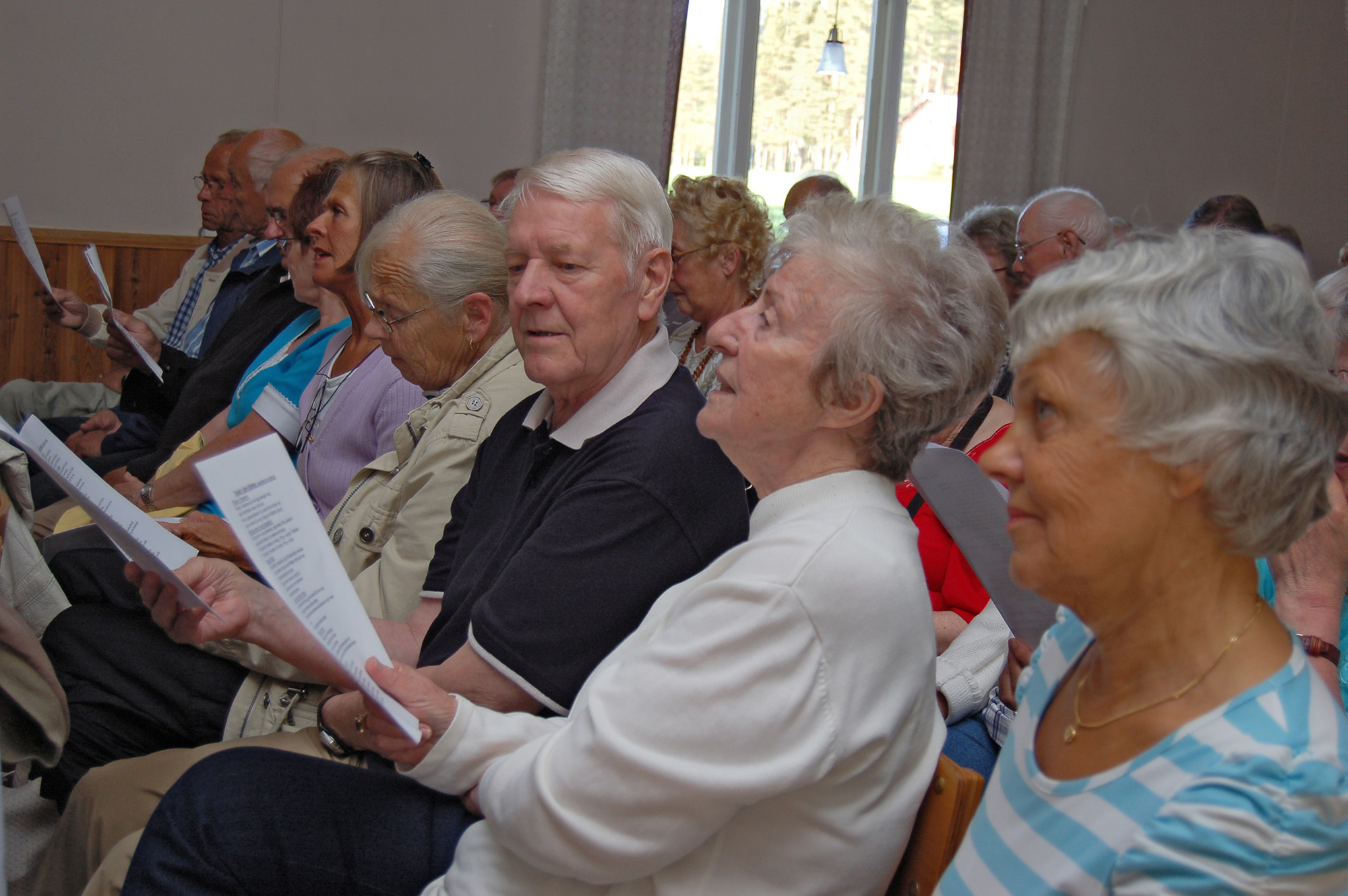 Röste.nu – Röstebilder – Musik- och sångkväll i Röste för 20:e året 2010