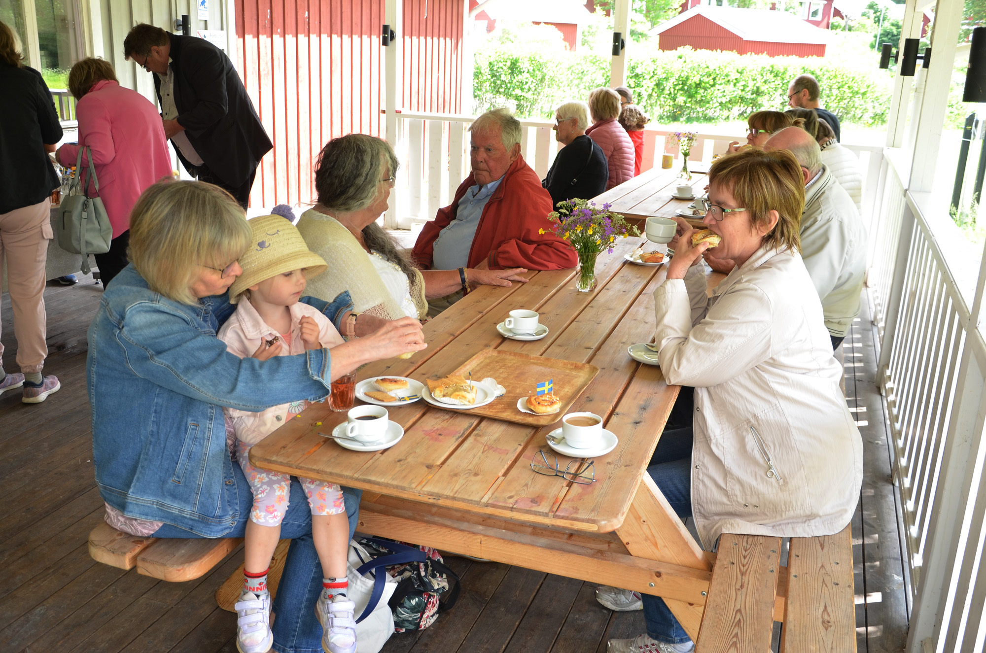 Röste.nu – Röstebilder – Nationaldagsfirande vid Dönjegården 2024