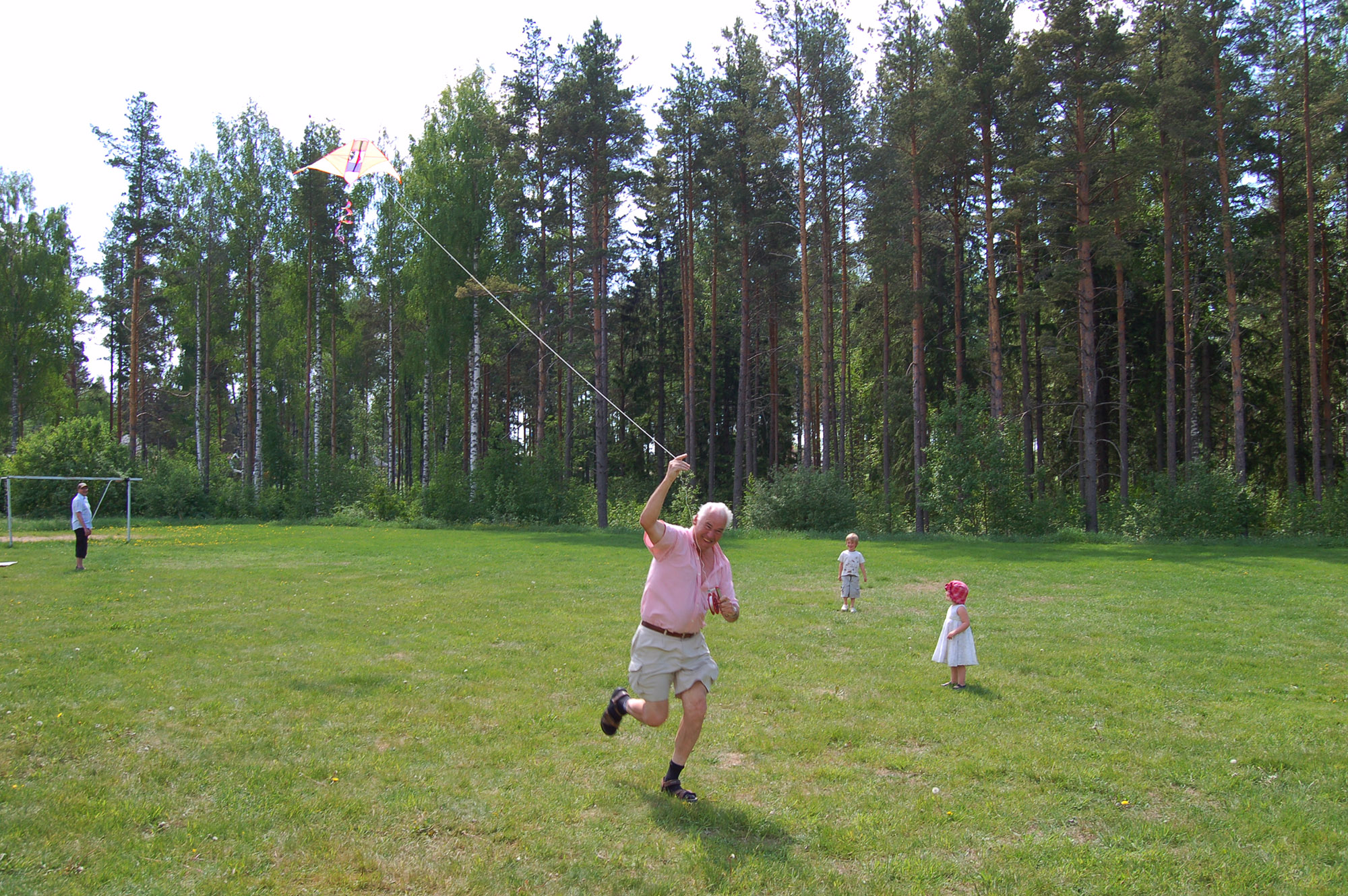 Röste.nu – Röstebilder – Nationaldagsfirande vid Dönjegården 2008