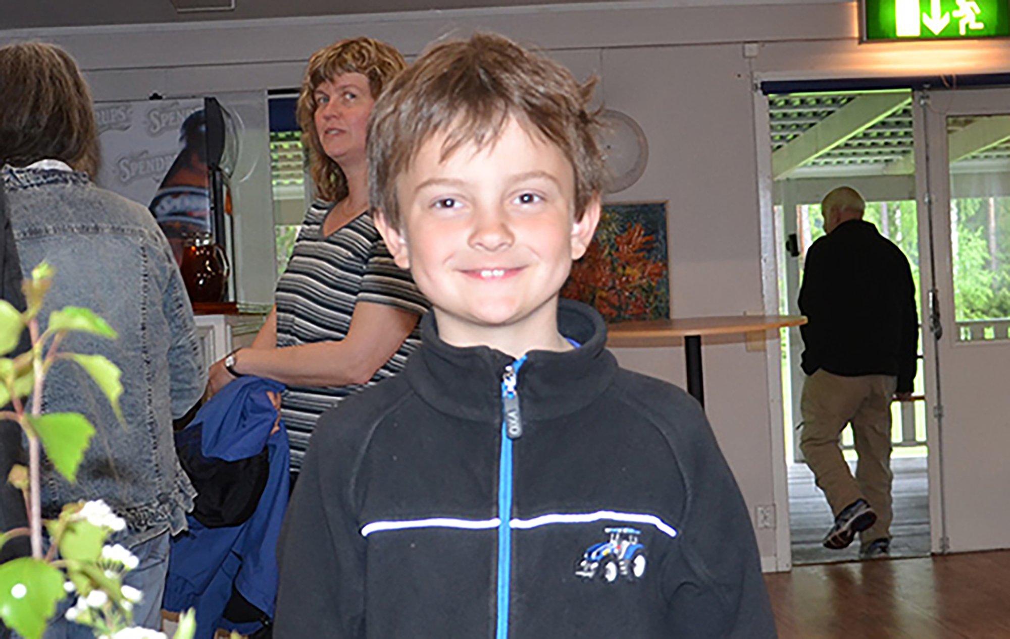 Röste.nu – Röstebilder – Nationaldagsfirande vid Dönjegården 2015