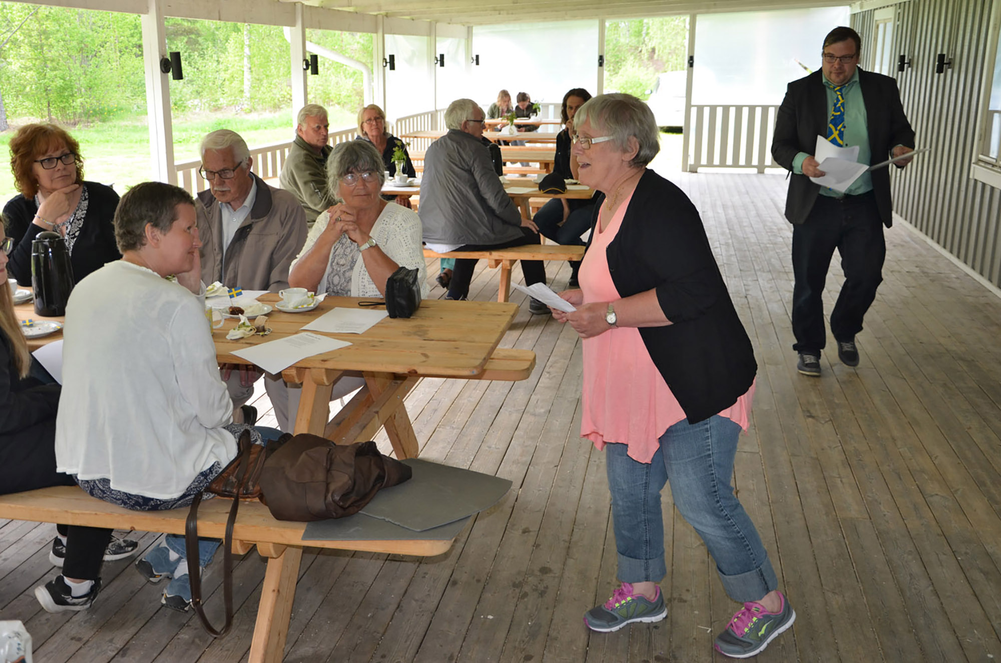 Röste.nu – Röstebilder – Nationaldagsfirande vid Dönjegården 2017