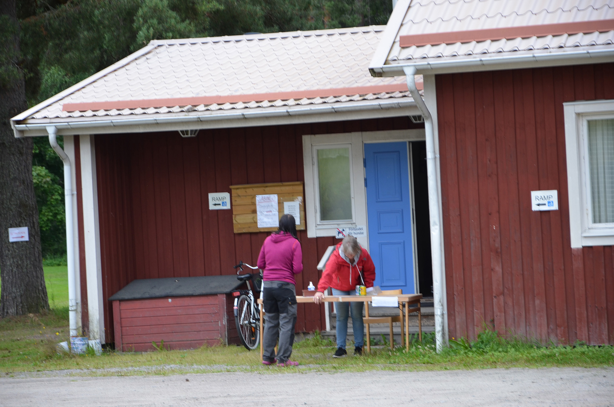 Röste.nu – Röstebilder – Premiär för gåbingo i Röste 2020 – 5 augusti