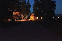 Röste.nu – Röstebilder – Premiär för kräft- och surströmmingsfest i Dönjegården 2014