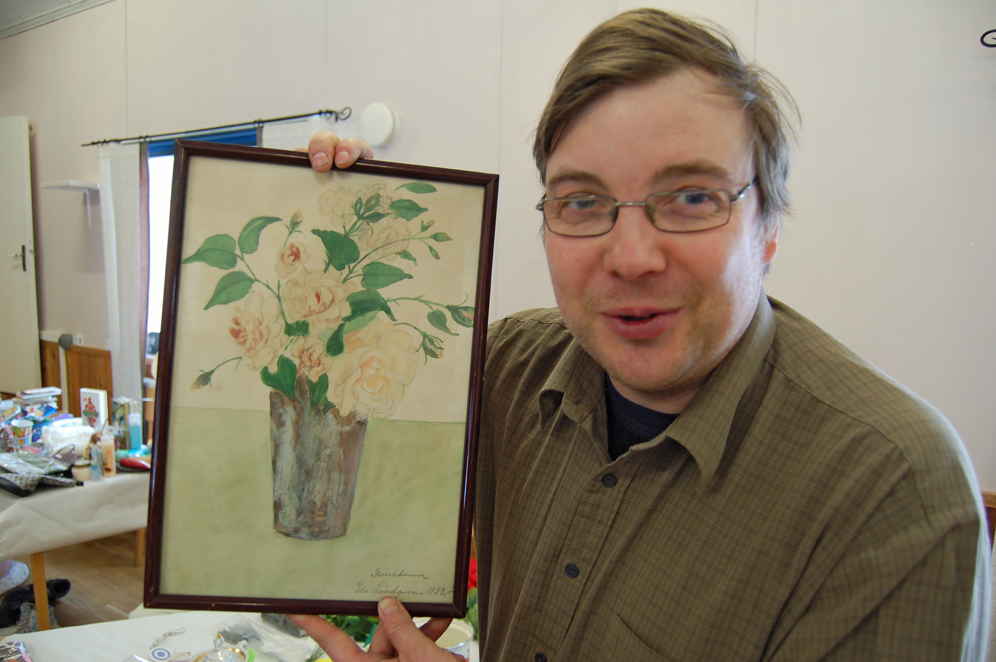 Röste.nu – Röstebilder – Premiär för loppmarknad i Dönjegården 2010