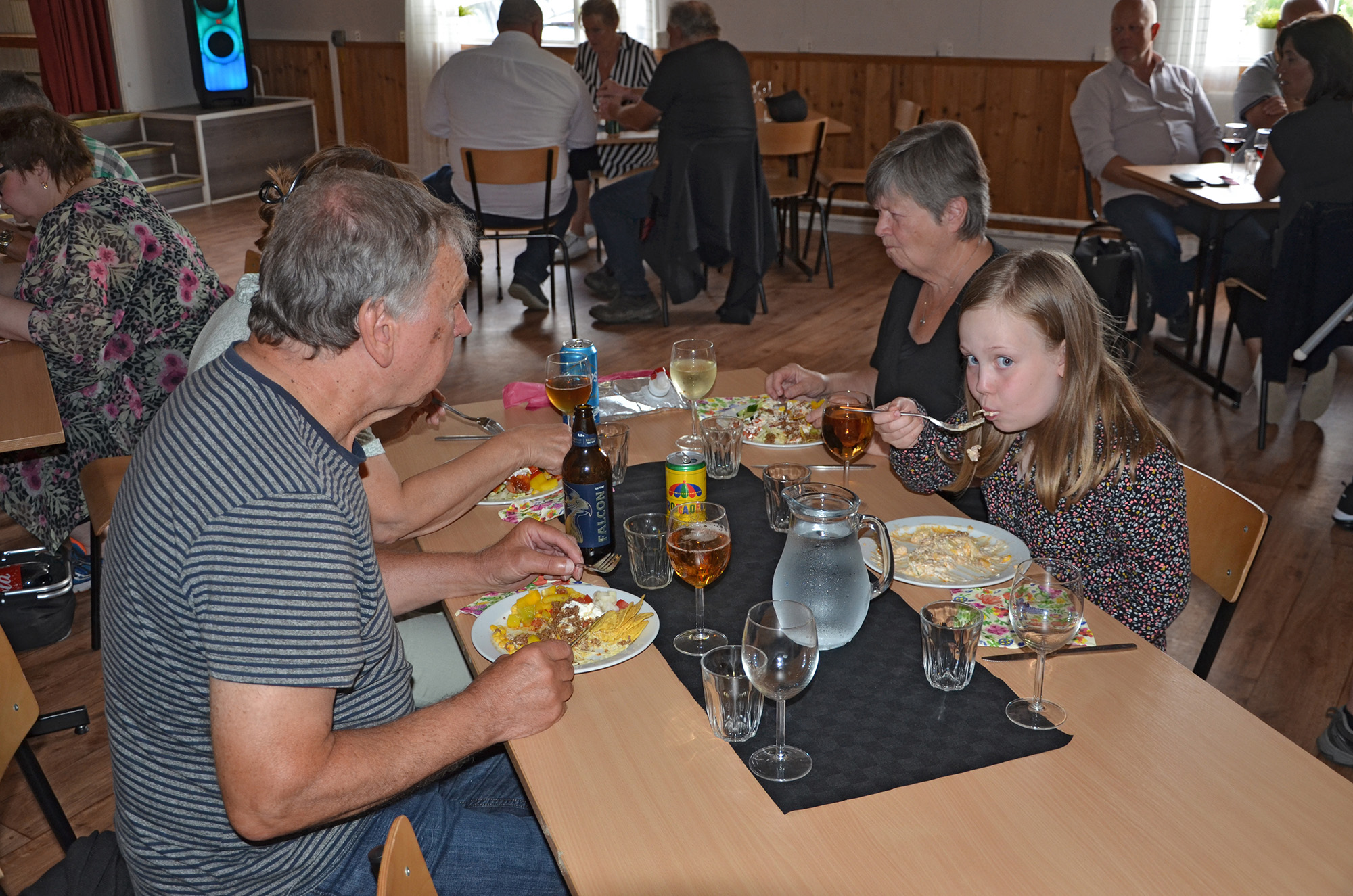 Röste.nu – Röstebilder – Premiär för tacosafton med musikquiz 2024