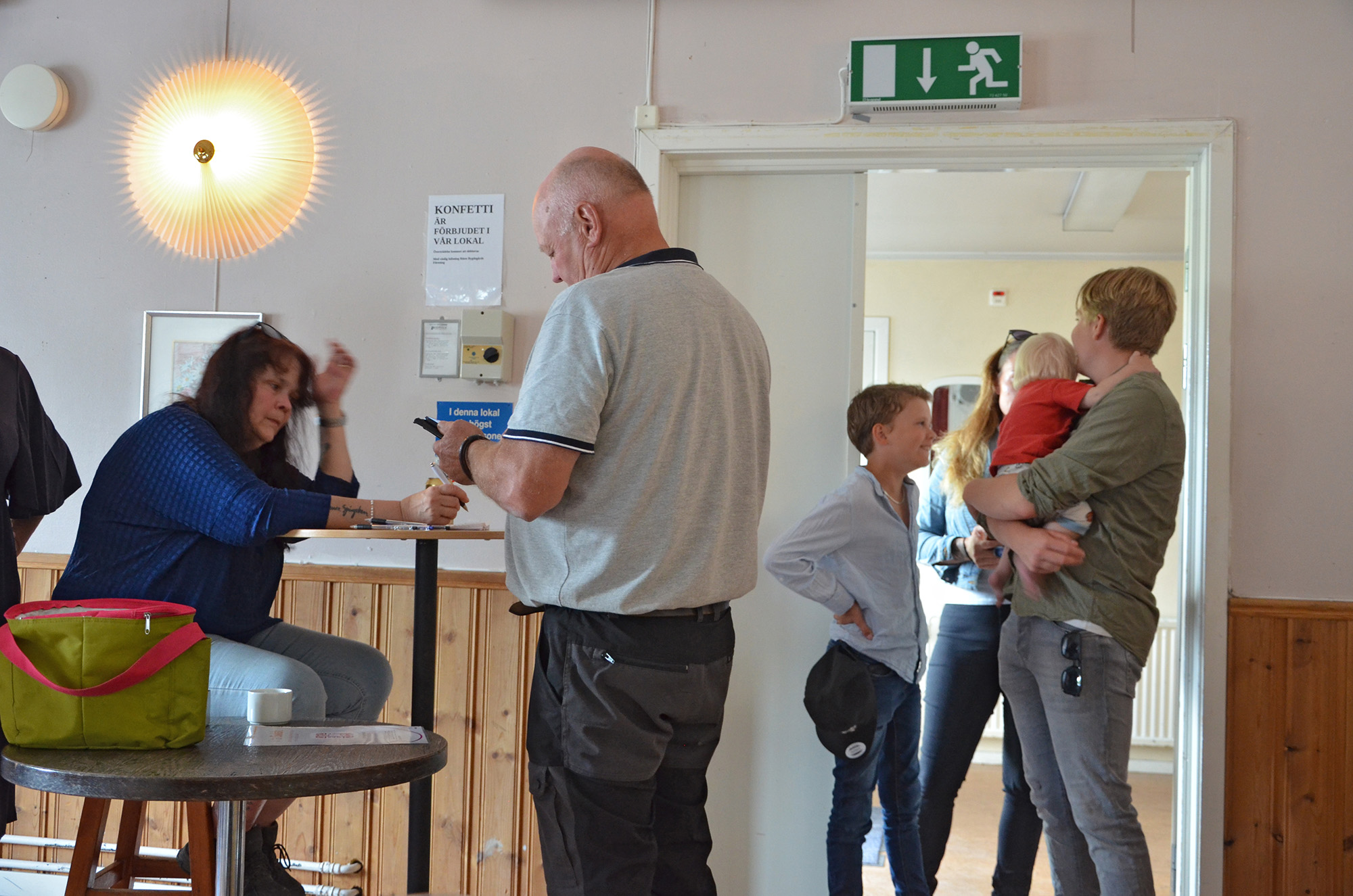 Röste.nu – Röstebilder – Premiär för tacosafton med musikquiz 2024