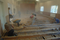 Röste.nu – Röstebilder – Så fick Dönjegården nytt golv 2010