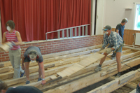 Röste.nu – Röstebilder – Så fick Dönjegården nytt golv 2010