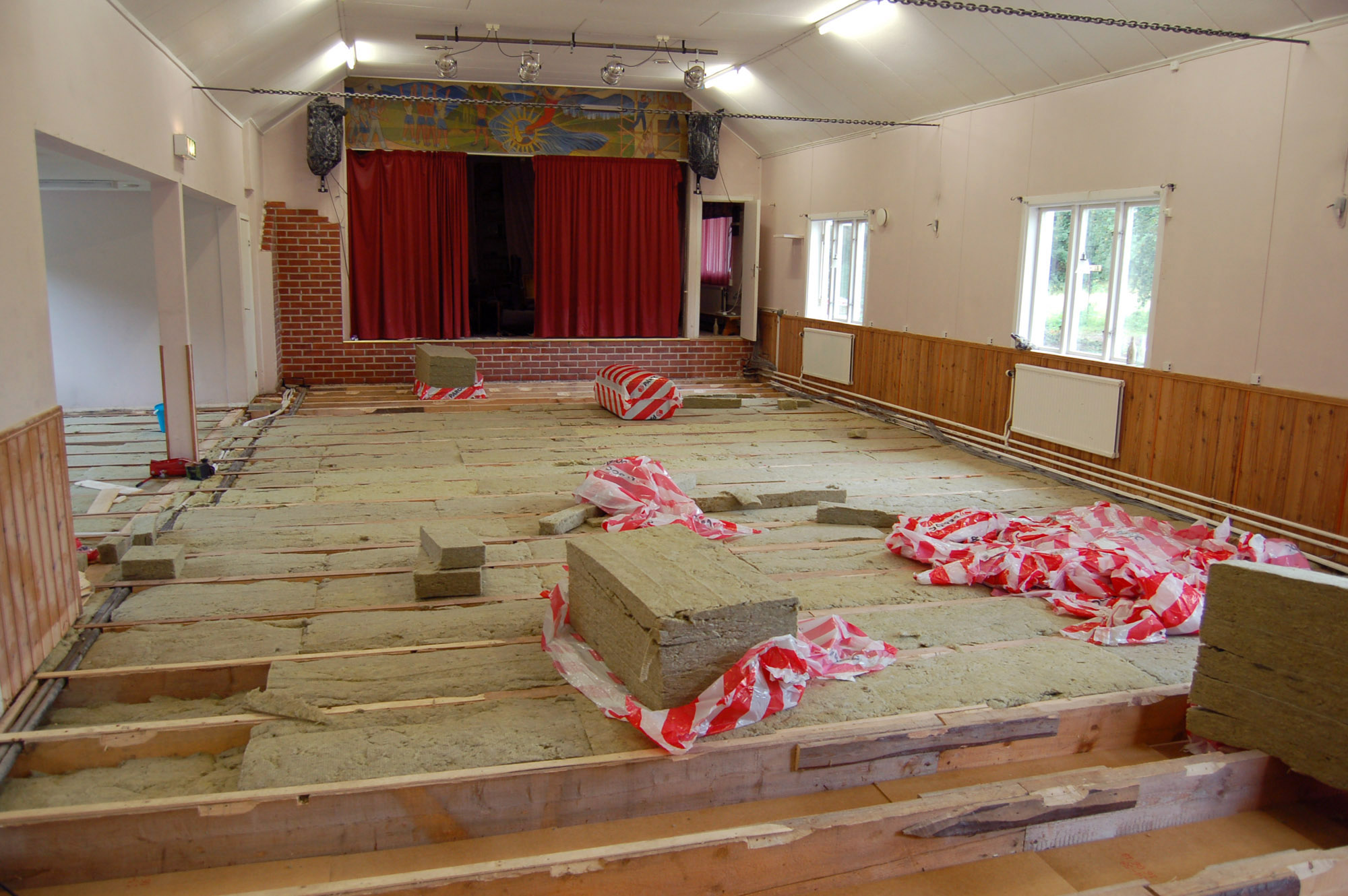 Röste.nu – Röstebilder – Så fick Dönjegården nytt golv 2010