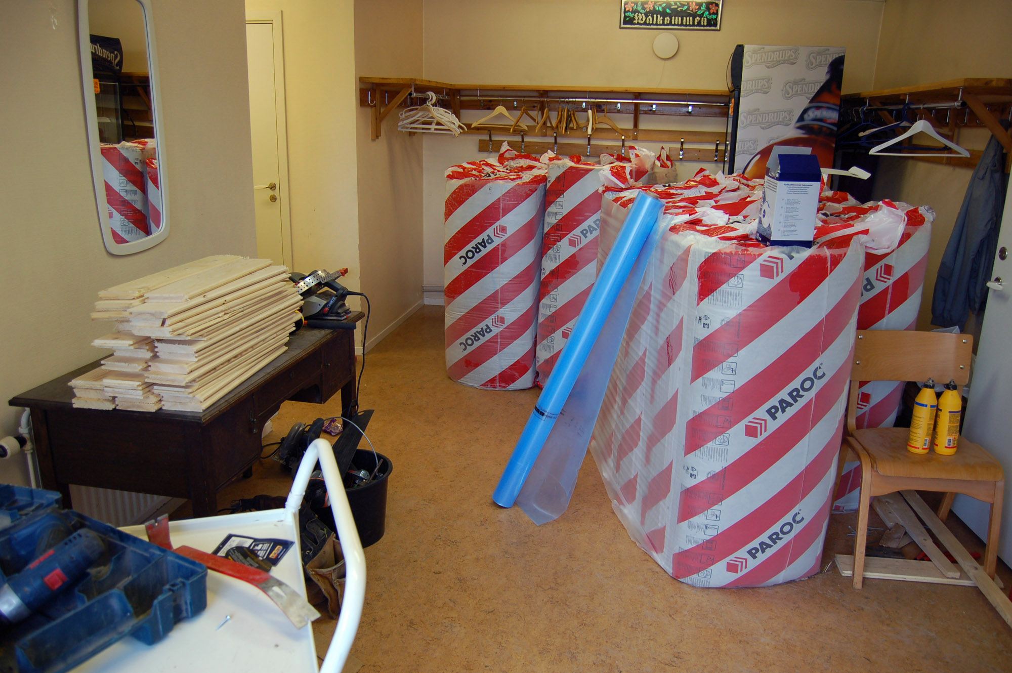 Röste.nu – Röstebilder – Så fick Dönjegården nytt golv 2010