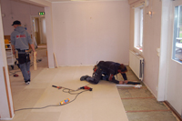 Röste.nu – Röstebilder – Så fick Dönjegården nytt golv 2010