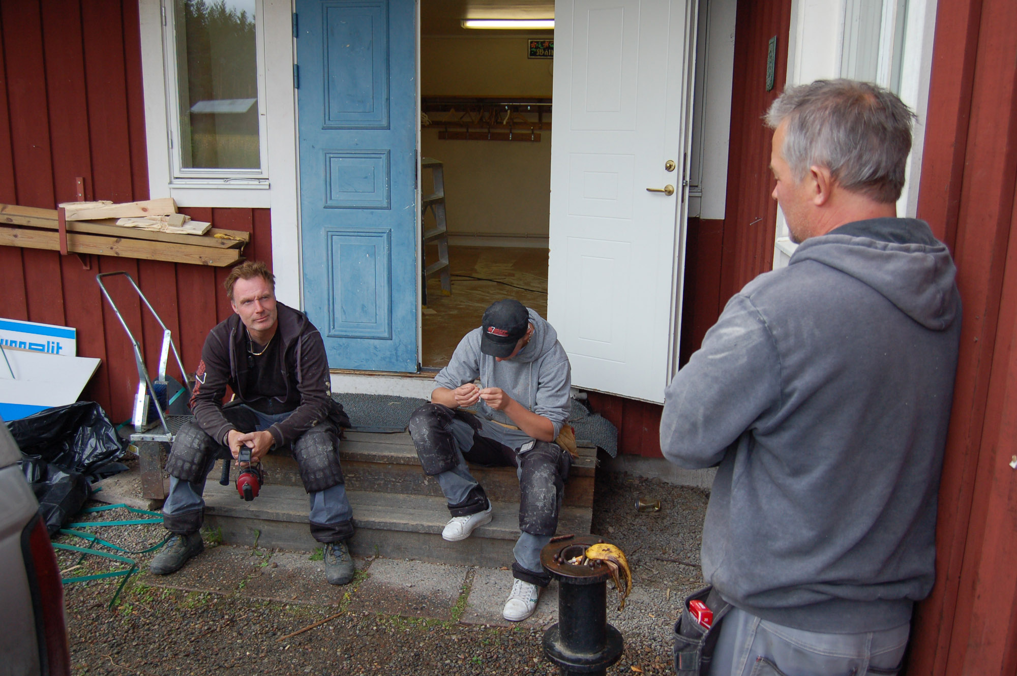 Röste.nu – Röstebilder – Så fick Dönjegården nytt golv 2010