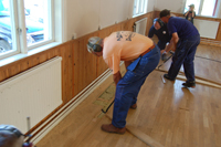 Röste.nu – Röstebilder – Så fick Dönjegården nytt golv 2010