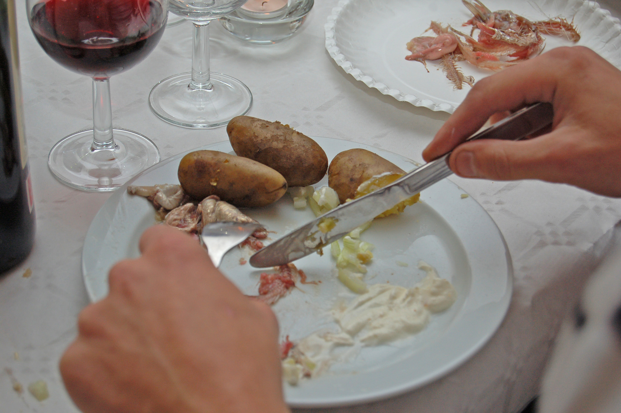 Röste.nu – Röstebilder – Surströmmingsfest för tionde året i Dönjegården 2010