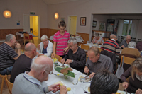 Röste.nu – Röstebilder – Surströmming, sill och korv i Dönjegården 2011