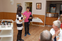 Röste.nu – Röstebilder – Surströmming, sill och korv i Dönjegården 2011