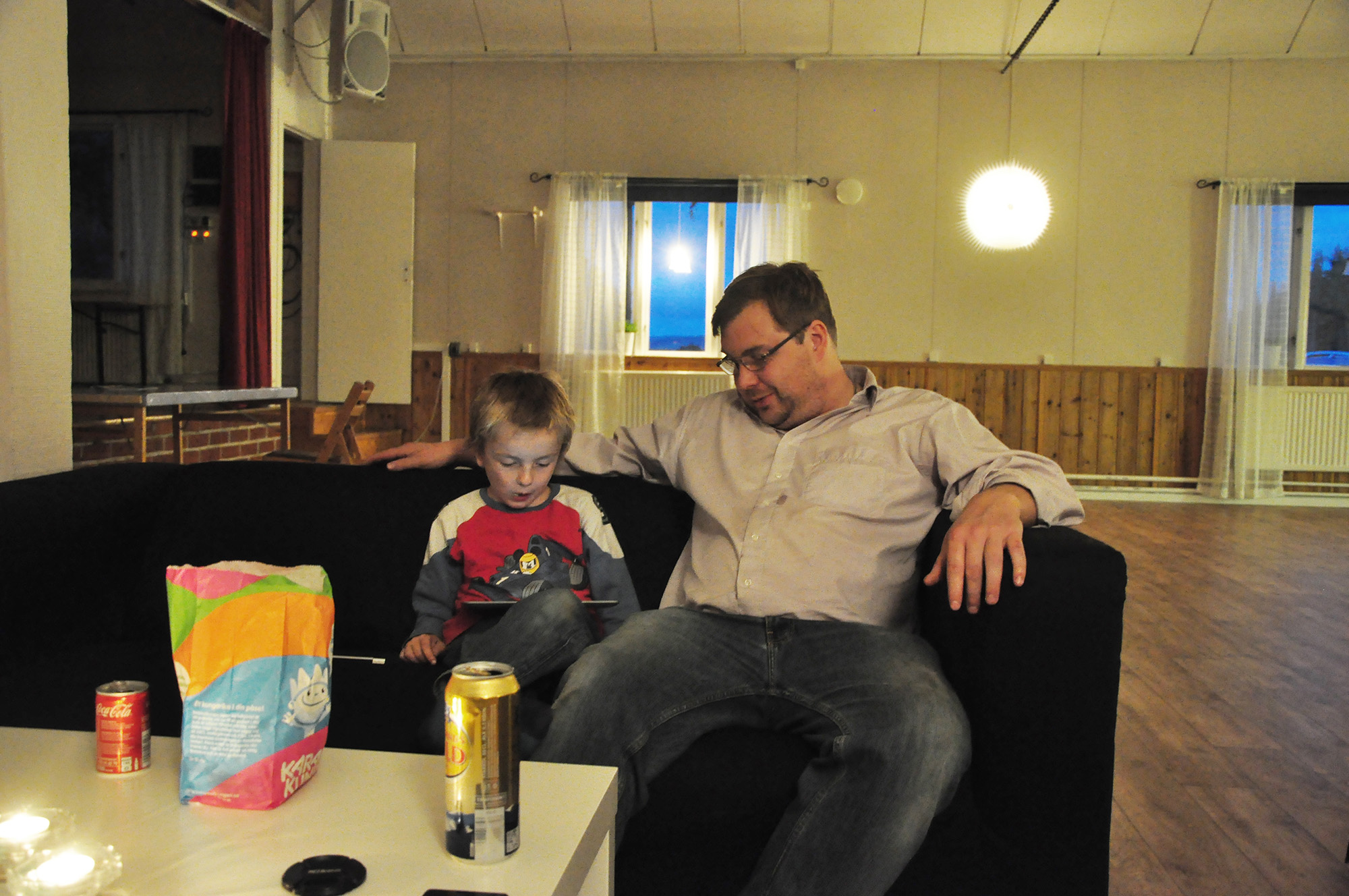 Röste.nu – Röstebilder – Surströmmingsfest i Dönjegården 2013