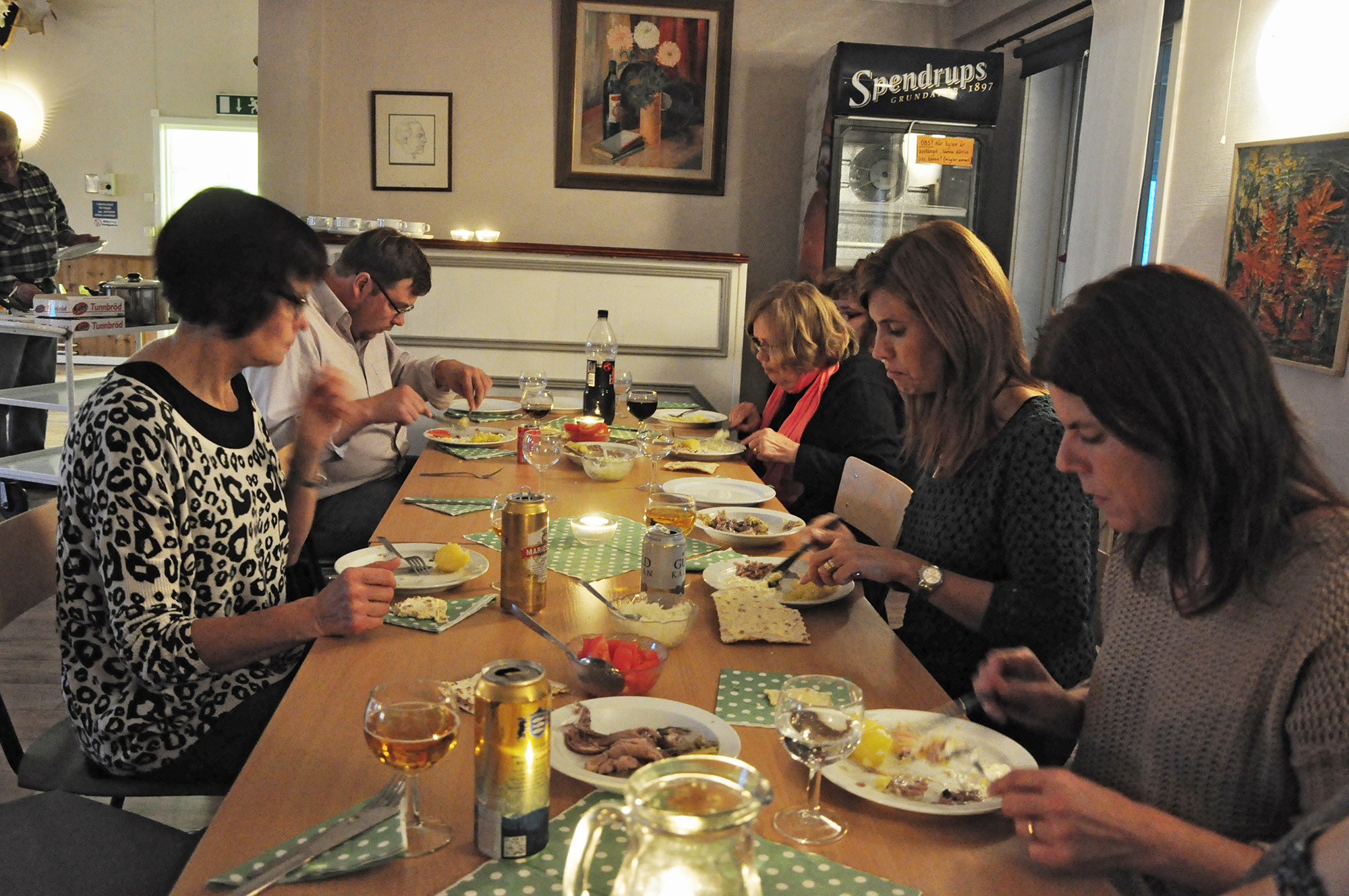 Röste.nu – Röstebilder – Surströmmingsfest i Dönjegården 2013