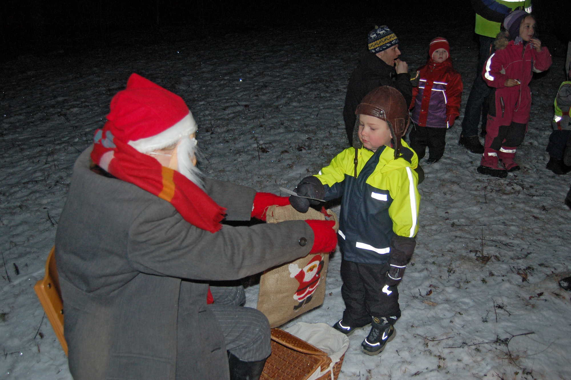 Röste.nu – Röstebilder – Tomtekväll vid Dönjegården 2007