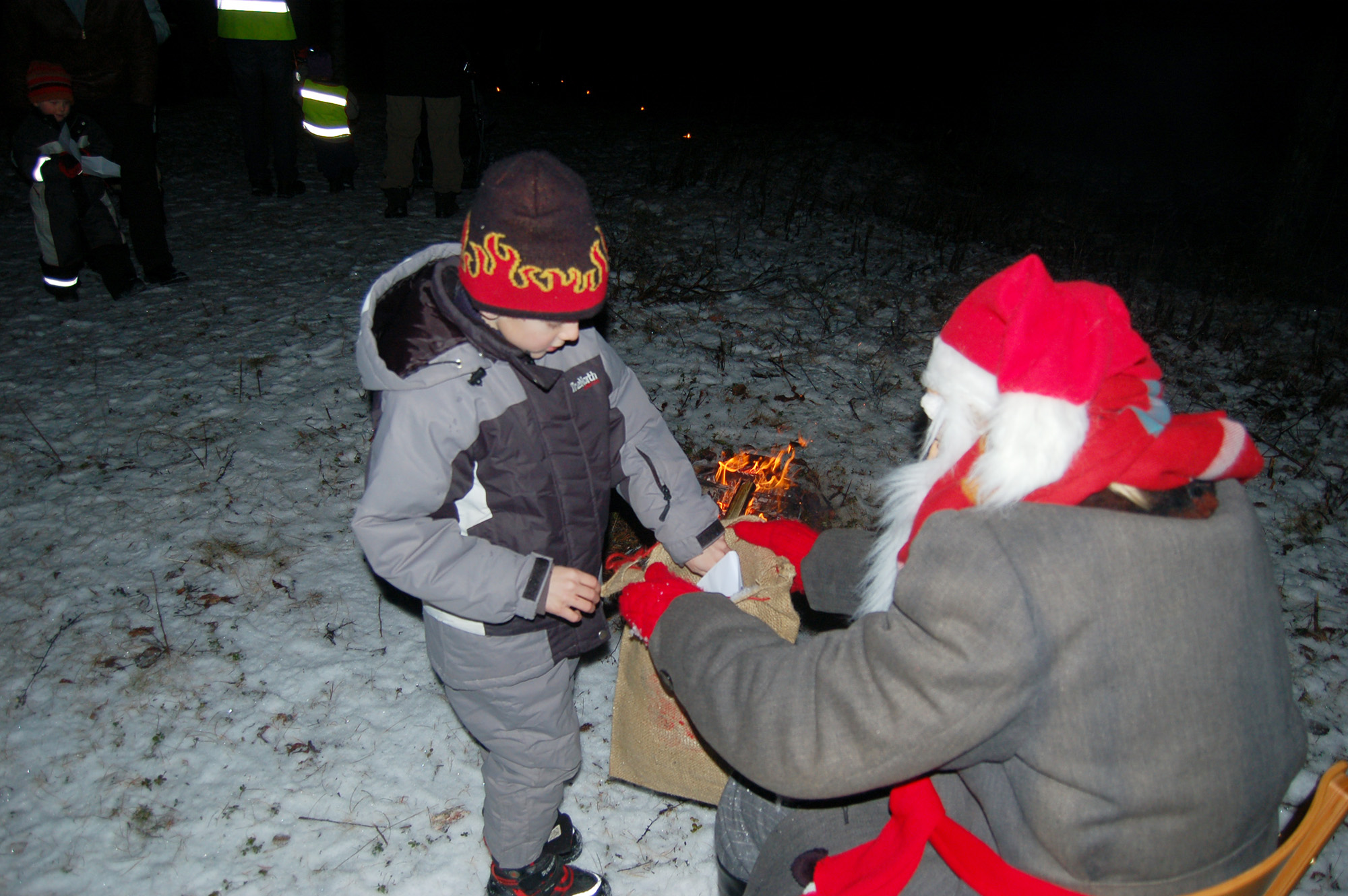 Röste.nu – Röstebilder – Tomtekväll vid Dönjegården 2007