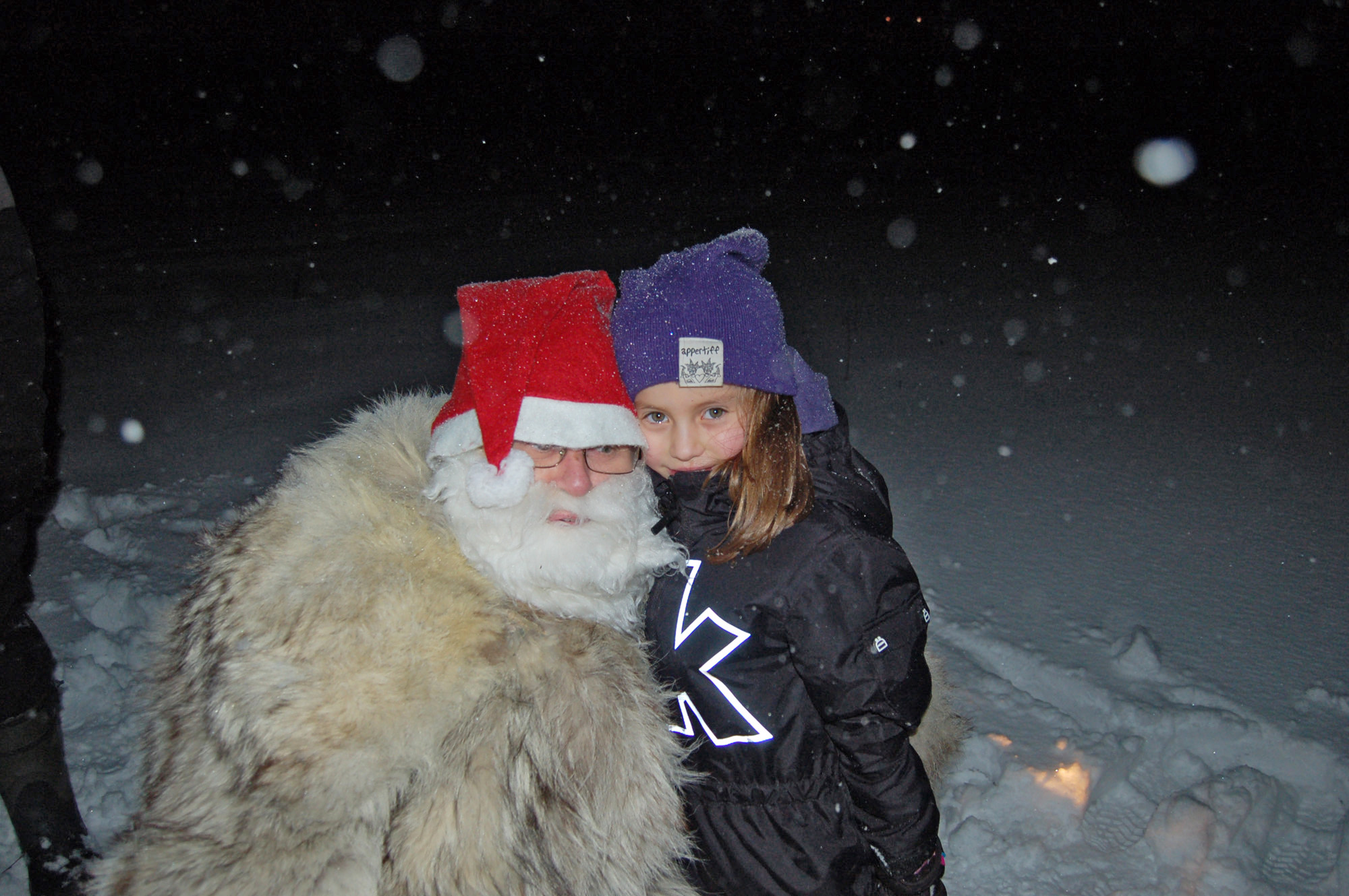 Röste.nu – Röstebilder – Tomtekväll lockade barn till Dönjegården 2011