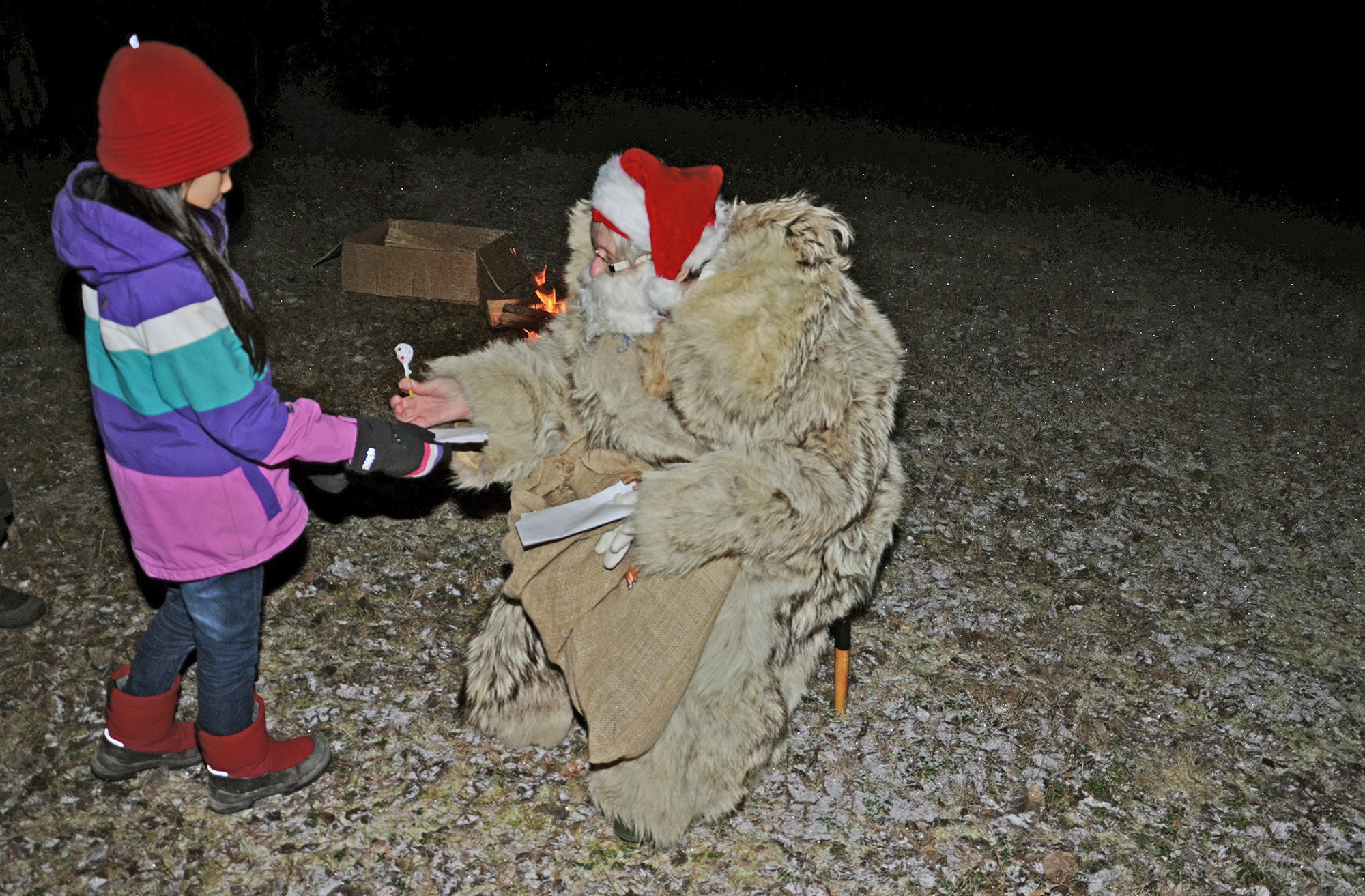 Röste.nu – Röstebilder – Tomtekväll vid Dönjegården 2014