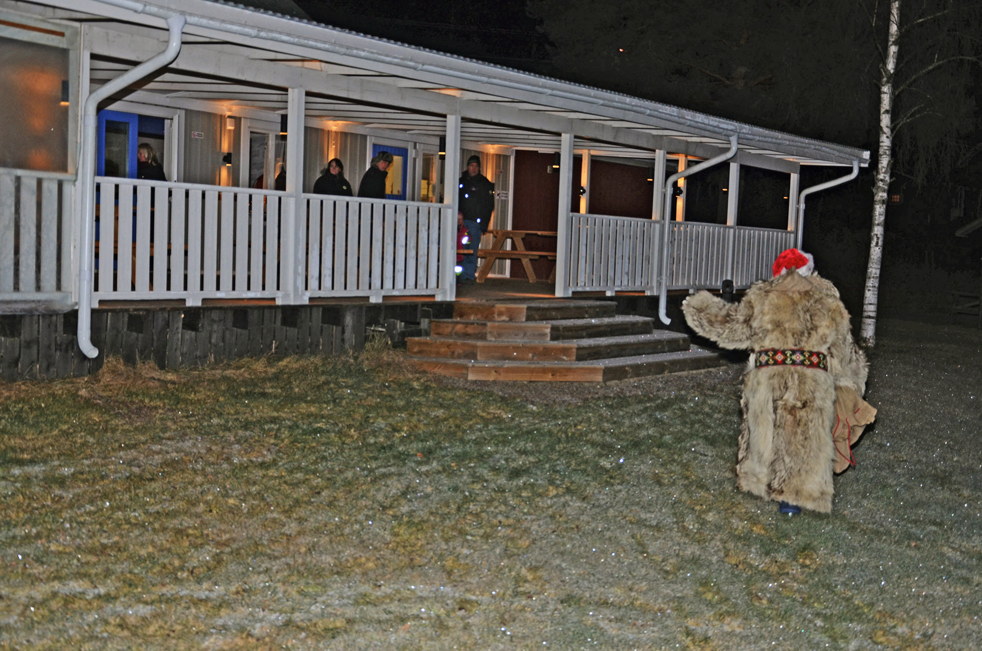 Röste.nu – Röstebilder – Tomtekväll vid Dönjegården 2014