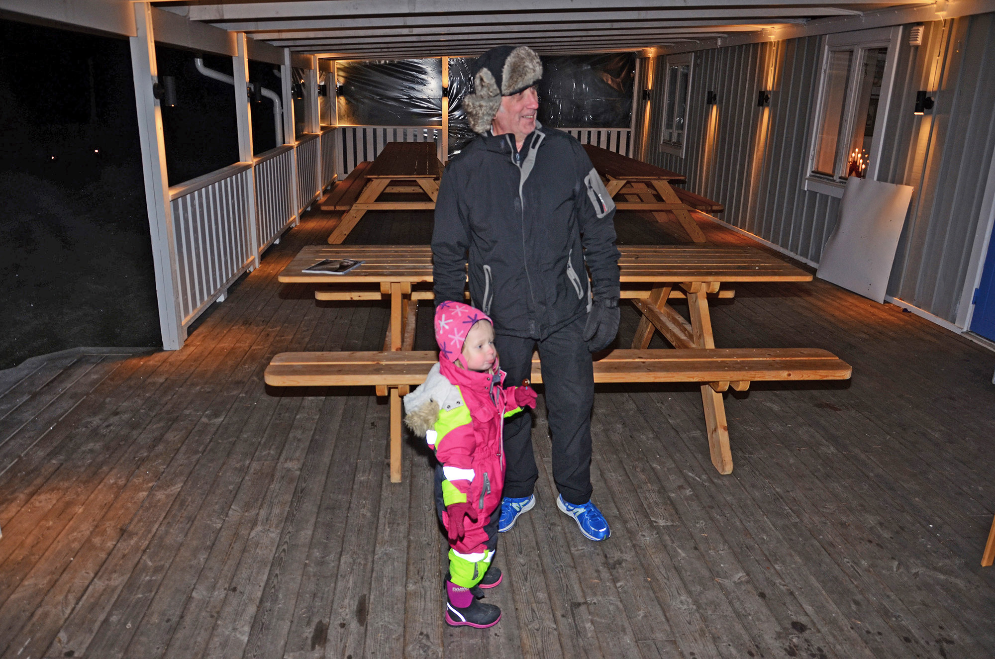 Röste.nu – Röstebilder – Tomtekväll vid Dönjegården 2014