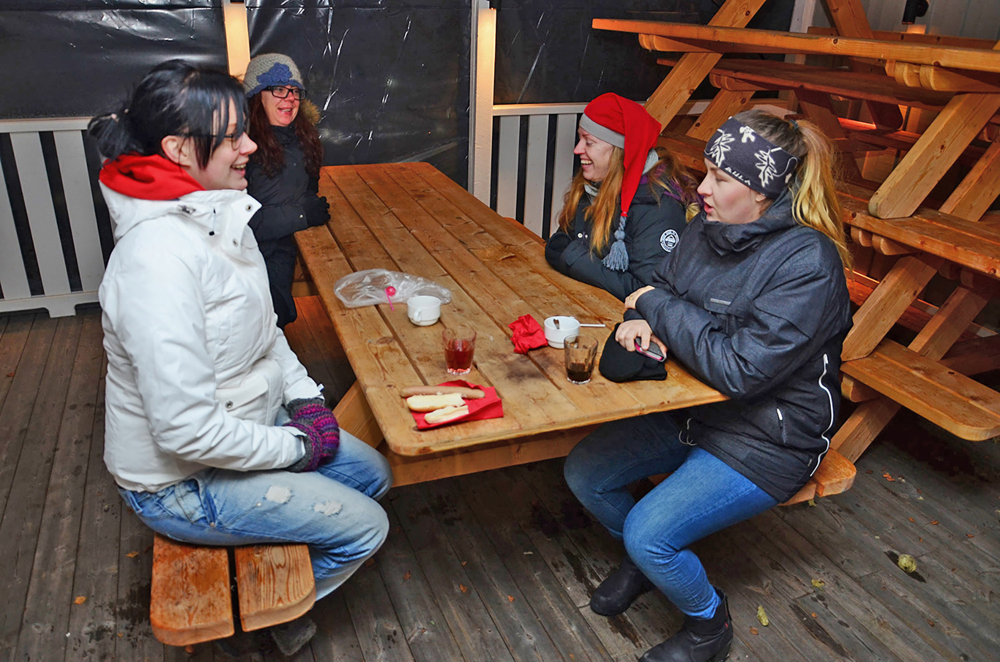 Röste.nu – Röstebilder – Tomtekväll med kändisbesök 2015