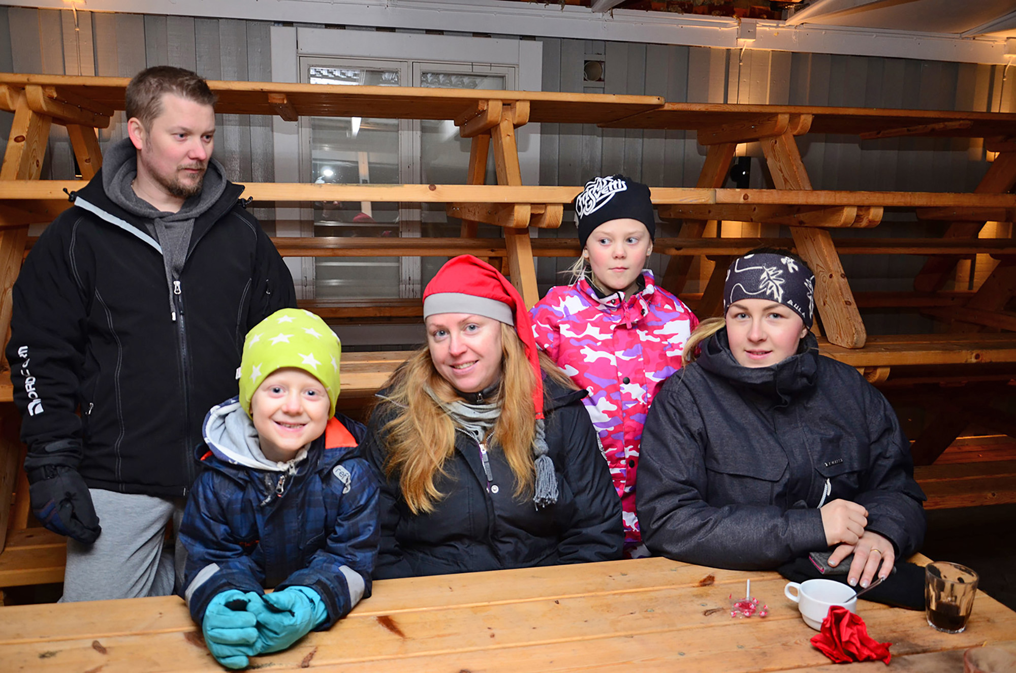 Röste.nu – Röstebilder – Tomtekväll med kändisbesök 2015