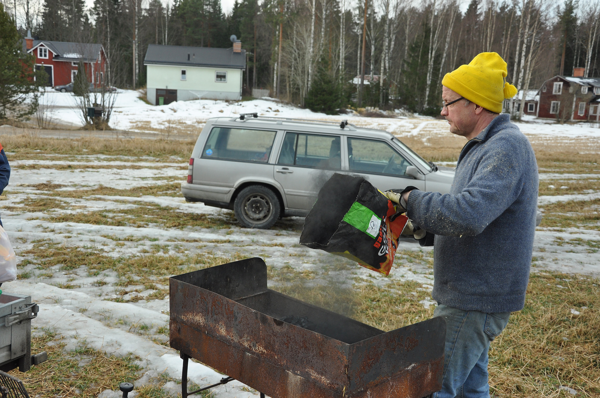 Röste.nu – Röstebilder – Uppröjning på Kalvberget efter stormen Dagmar 2011