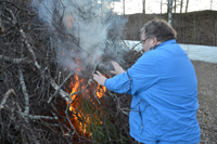 Röste.nu – Röstebilder – Valborgsfirande vid Dönjegården 2024