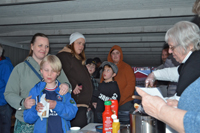 Röste.nu – Röstebilder – Valborgsfirande vid Dönjegården 2024