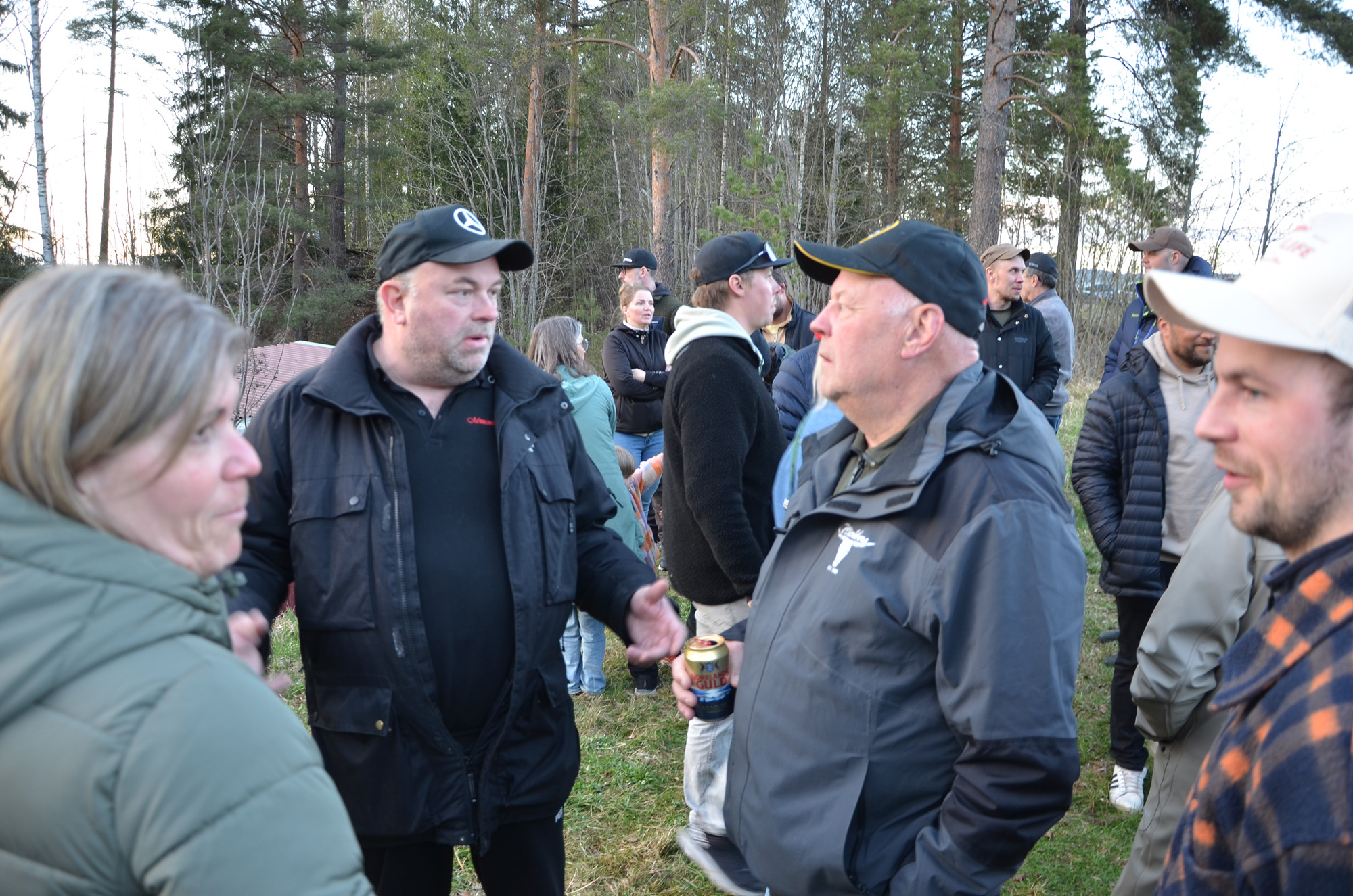 Röste.nu – Röstebilder – Valborgsfirande vid Dönjegården 2025